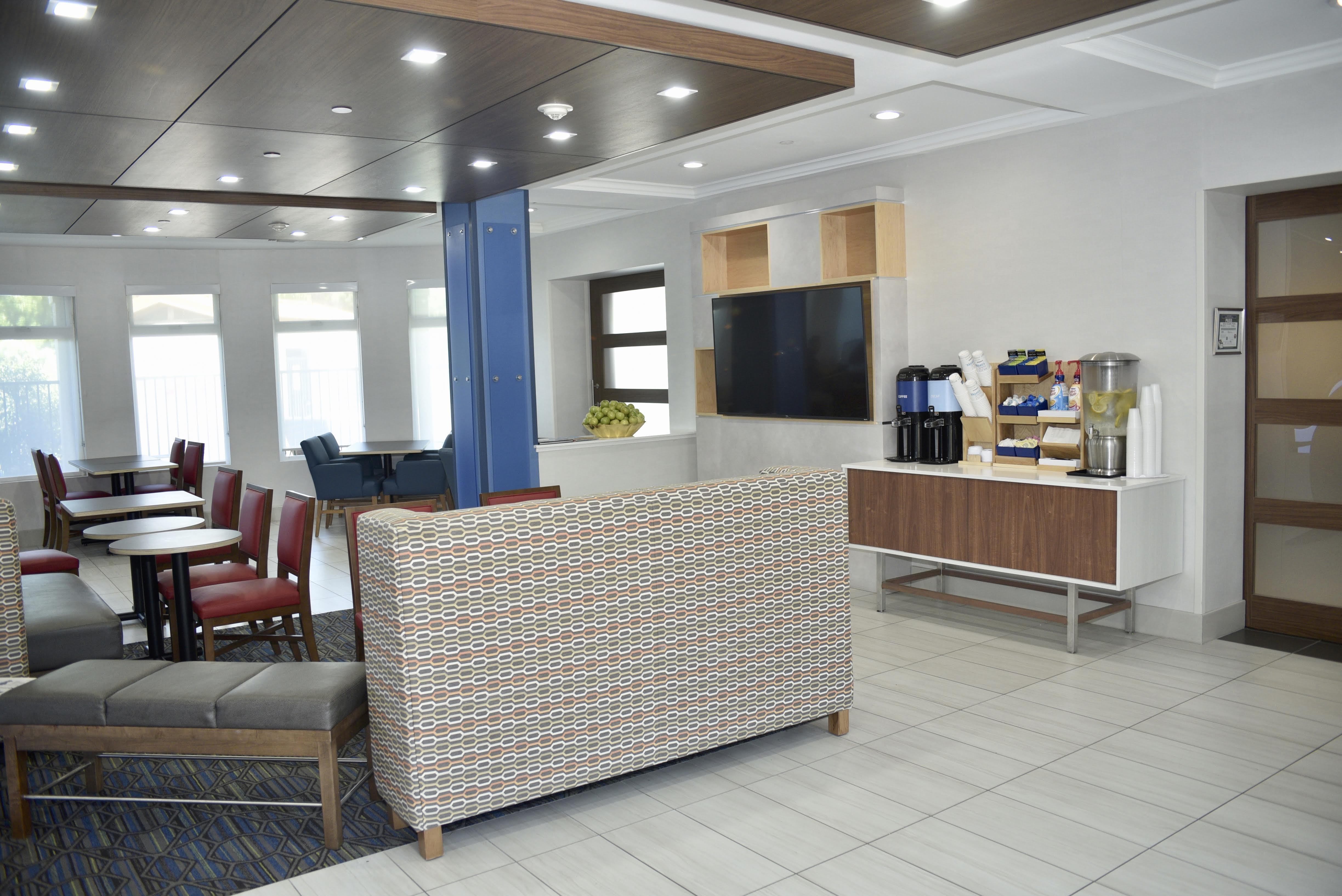 Holiday Inn Express Windsor Sonoma Wine Country By Ihg Eksteriør billede