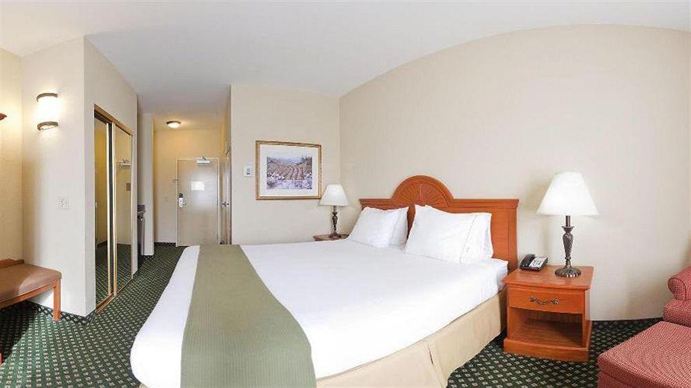 Holiday Inn Express Windsor Sonoma Wine Country By Ihg Eksteriør billede